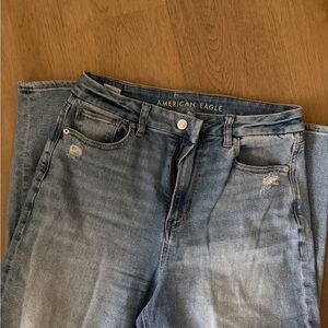 American Eagle Outfitters Women's Light Blue High-Rise Distressed Jeans